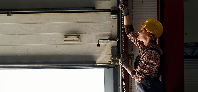 Addressing Common Garage Door Stoppage Issues in Calumet City, IL